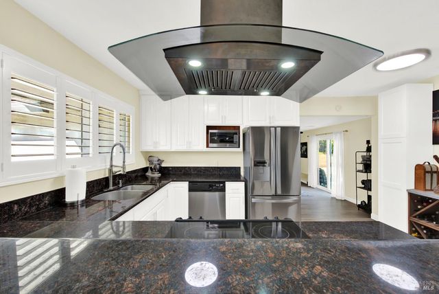 125 Andover Dr, Vacaville, CA 95687