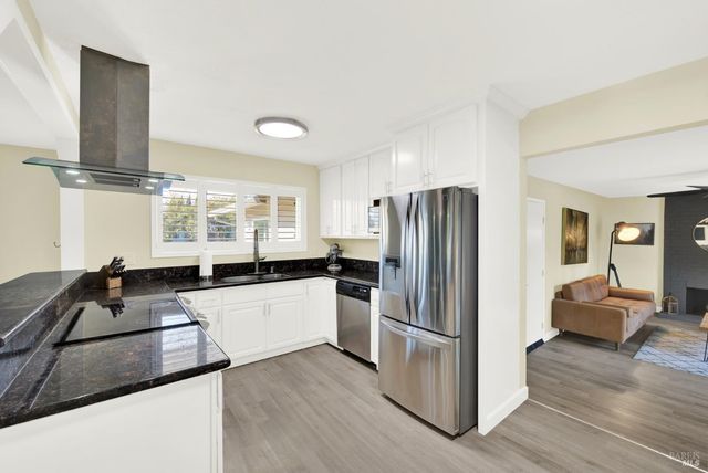 125 Andover Dr, Vacaville, CA 95687