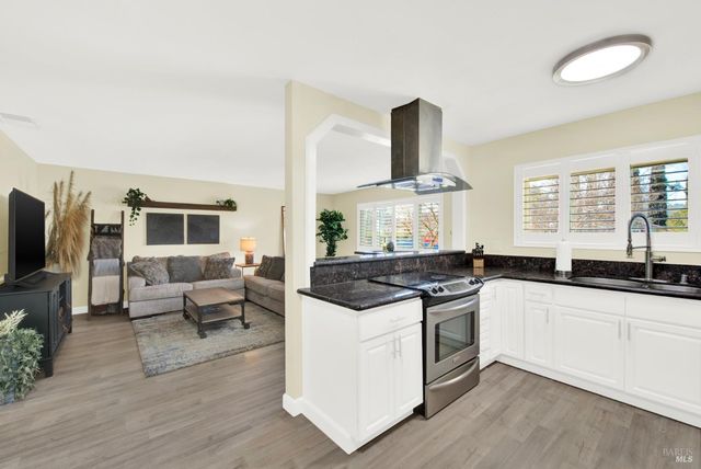 125 Andover Dr, Vacaville, CA 95687