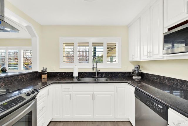 125 Andover Dr, Vacaville, CA 95687