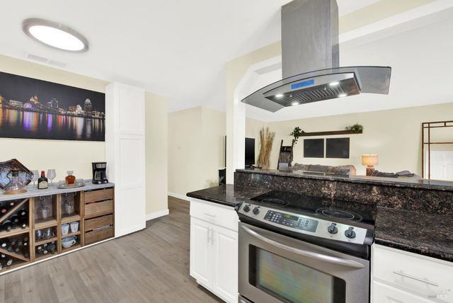 125 Andover Dr, Vacaville, CA 95687