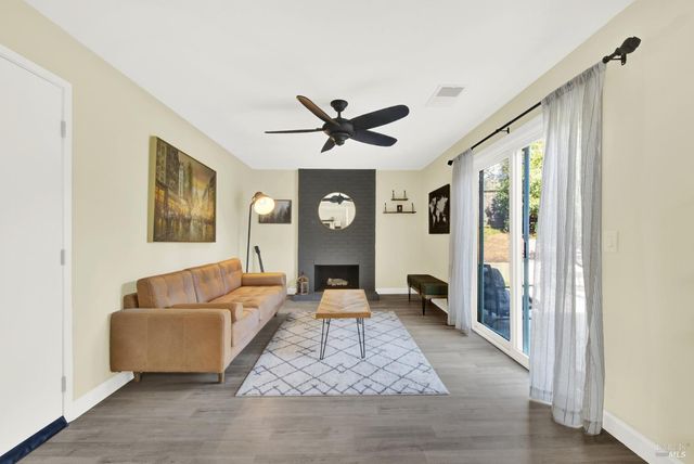 125 Andover Dr, Vacaville, CA 95687