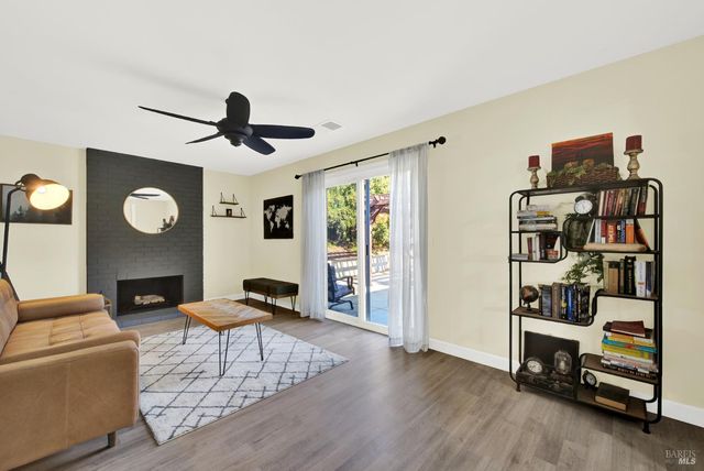 125 Andover Dr, Vacaville, CA 95687