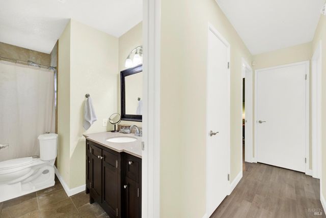 125 Andover Dr, Vacaville, CA 95687