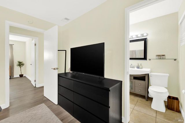 125 Andover Dr, Vacaville, CA 95687