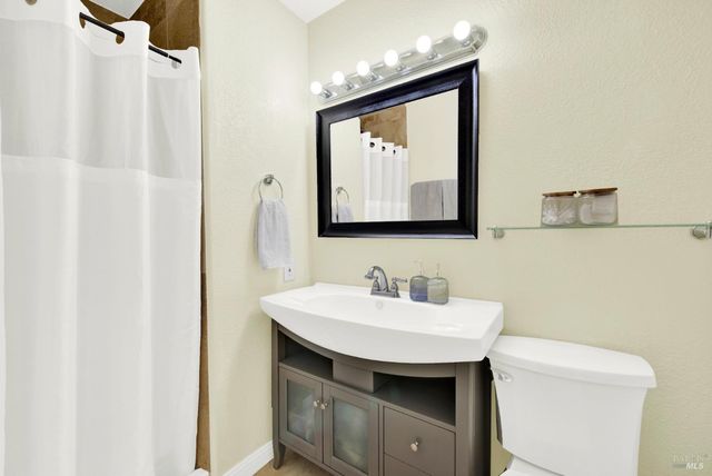 125 Andover Dr, Vacaville, CA 95687