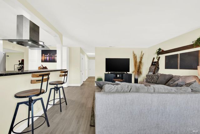 125 Andover Dr, Vacaville, CA 95687