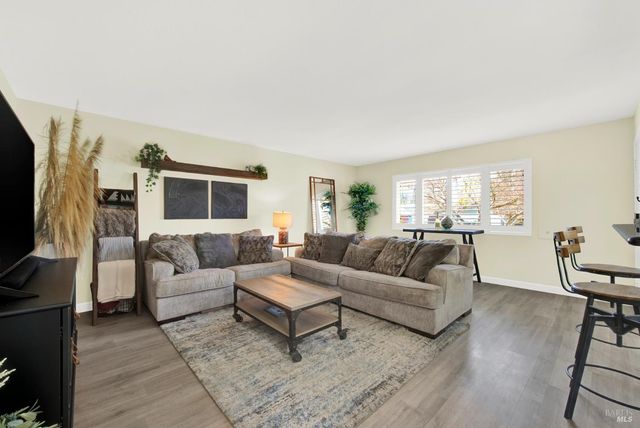 125 Andover Dr, Vacaville, CA 95687