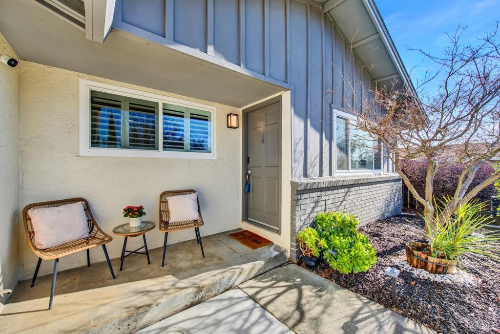 125 Andover Dr, Vacaville, CA 95687