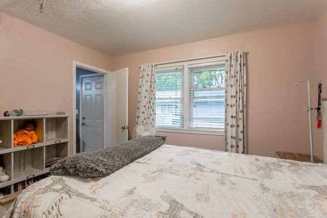 5337 Sailor Lane, Brooklyn Center, MN 55429