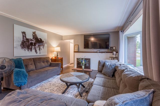 5337 Sailor Lane, Brooklyn Center, MN 55429