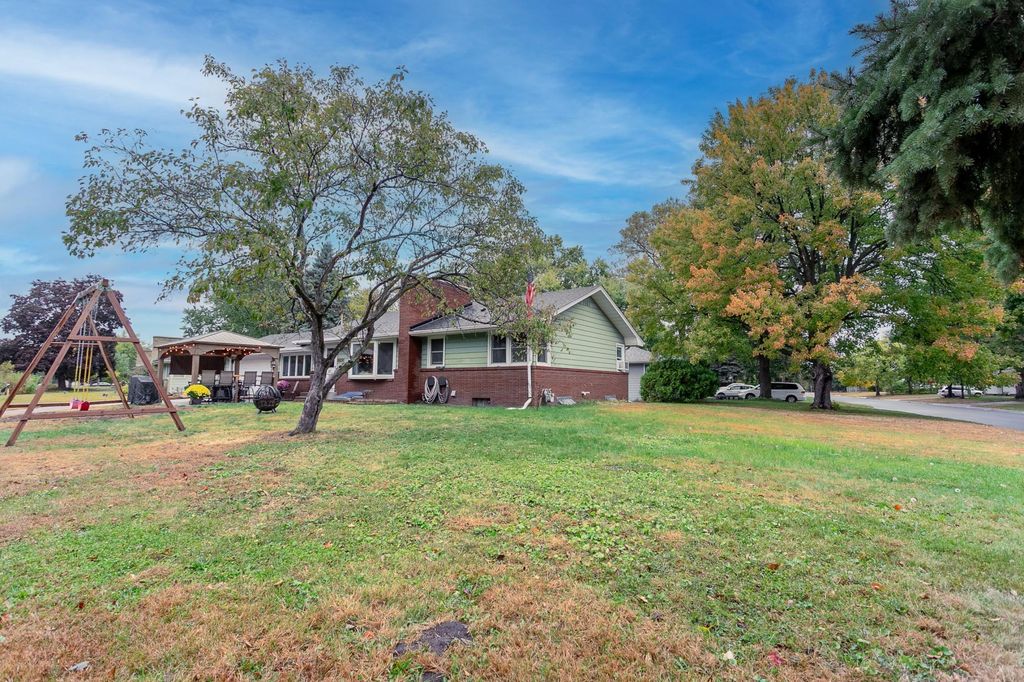 5337 Sailor Lane, Brooklyn Center, MN 55429