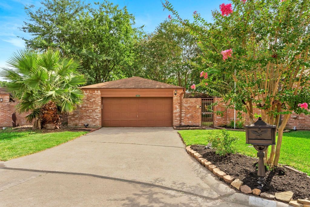 6822 Clee Lane, Spring, TX 77379