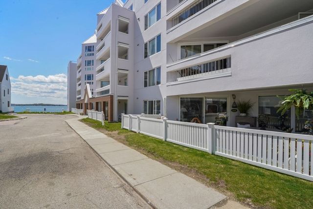 1 Commodore Court 104, Hull, MA 02045