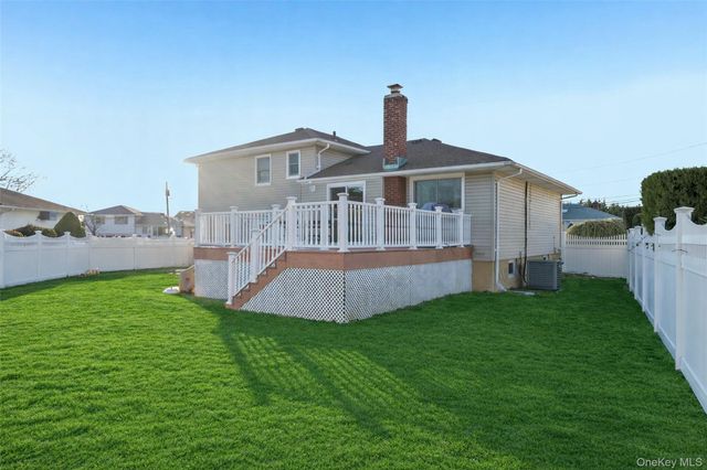 2487 Abbey Lane, Seaford, NY 11783
