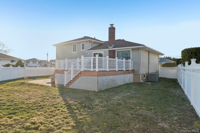 2487 Abbey Lane, Seaford, NY 11783