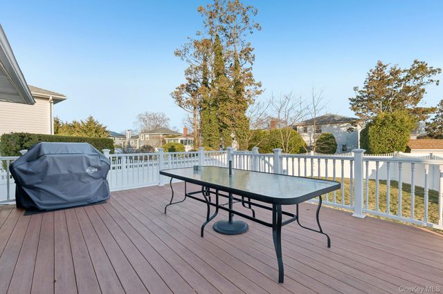 2487 Abbey Lane, Seaford, NY 11783