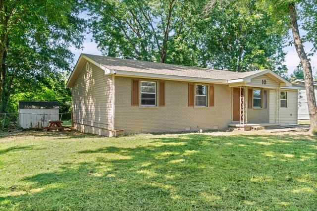 10 Parkridge Drive, North Little Rock, AR 72120