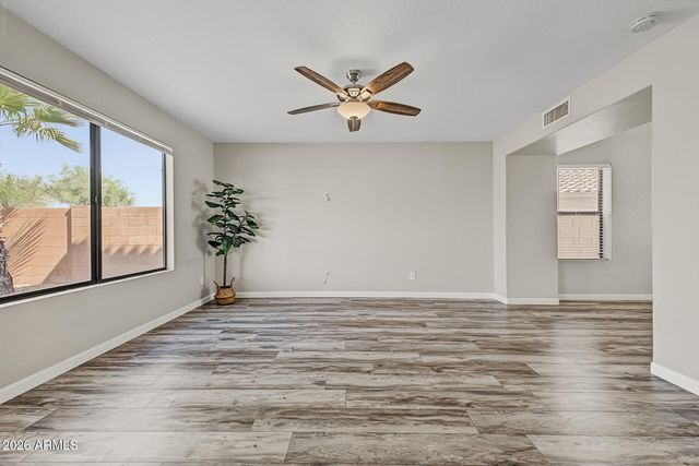 2154 E WILLIAMS Drive, Phoenix, AZ 85024