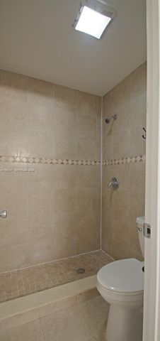 7525 SW 7th Pl, North Lauderdale, FL 33068