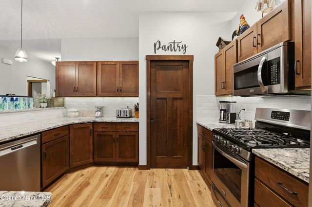 17953 W Sheltered CT, Hauser, ID 83854