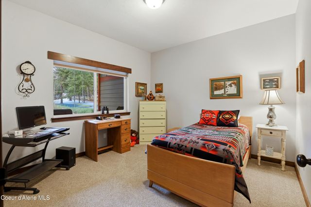 17953 W Sheltered CT, Hauser, ID 83854