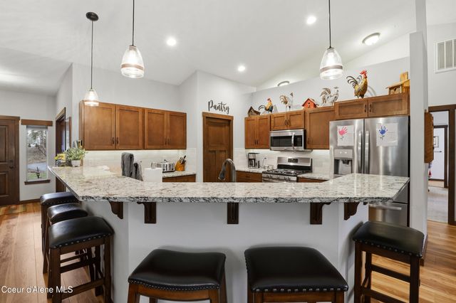 17953 W Sheltered CT, Hauser, ID 83854