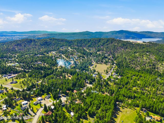 17953 W Sheltered CT, Hauser, ID 83854