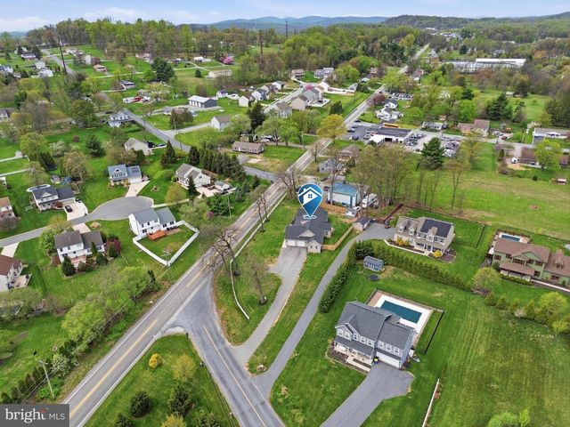 695 MIDWAY RD, York Haven, PA 17370