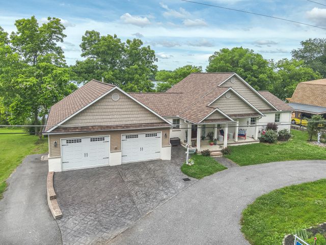1255 Stiles Landing, Paducah, KY 42003