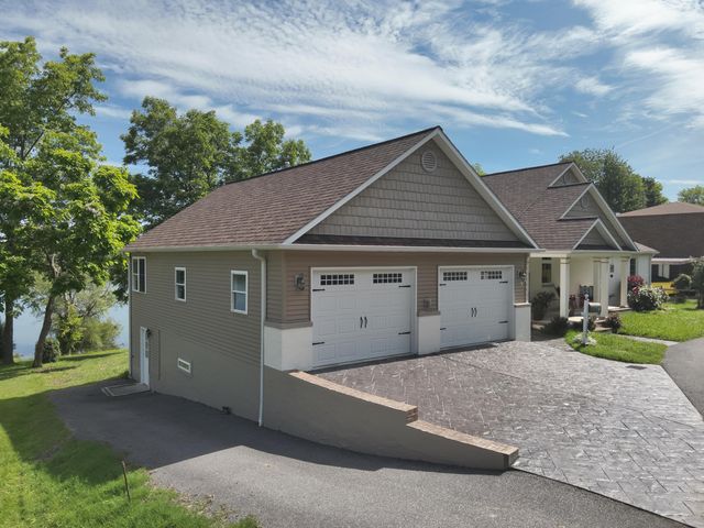 1255 Stiles Landing, Paducah, KY 42003