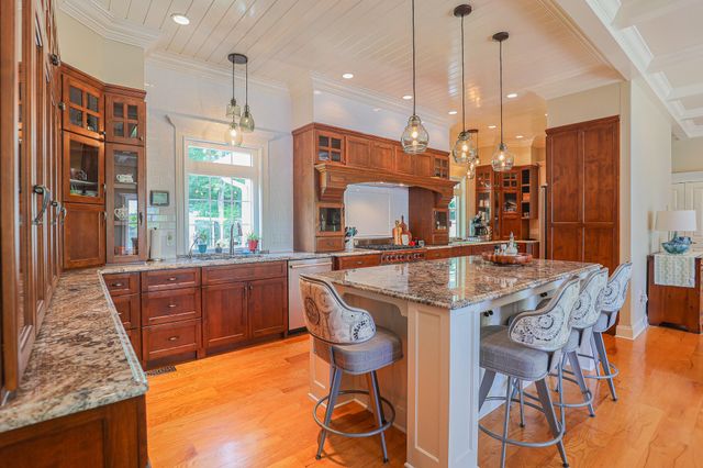 1255 Stiles Landing, Paducah, KY 42003