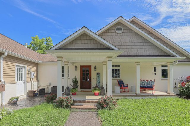 1255 Stiles Landing, Paducah, KY 42003