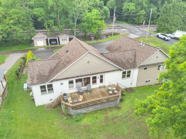 1255 Stiles Landing, Paducah, KY 42003