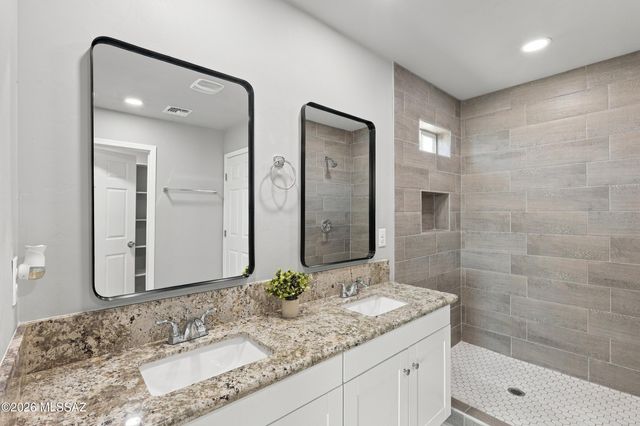142 S Montgomery Avenue, Corona De Tucson, AZ 85641
