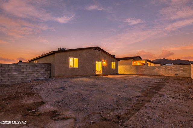 142 S Montgomery Avenue, Corona De Tucson, AZ 85641