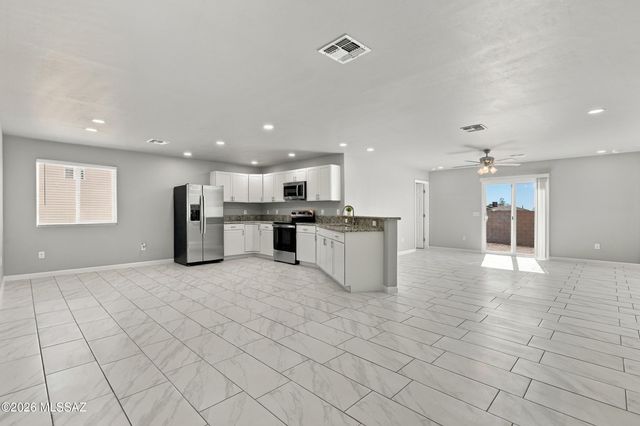 142 S Montgomery Avenue, Corona De Tucson, AZ 85641