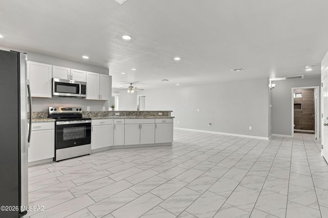 142 S Montgomery Avenue, Corona De Tucson, AZ 85641