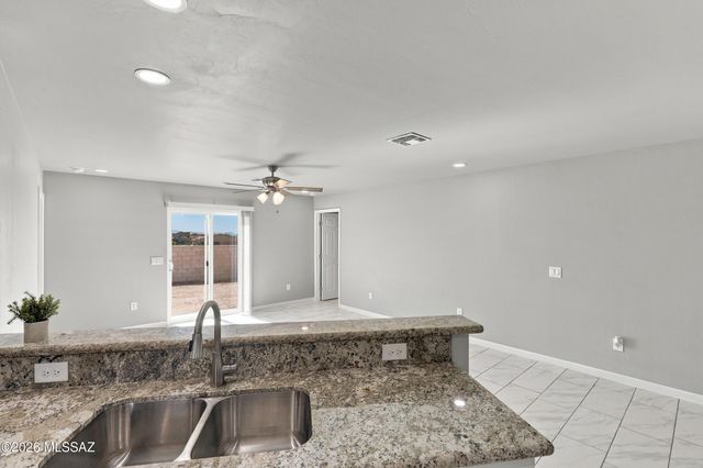 142 S Montgomery Avenue, Corona De Tucson, AZ 85641