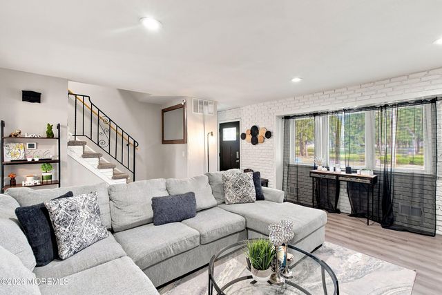 814 Maple Street, Lakehurst, NJ 08733