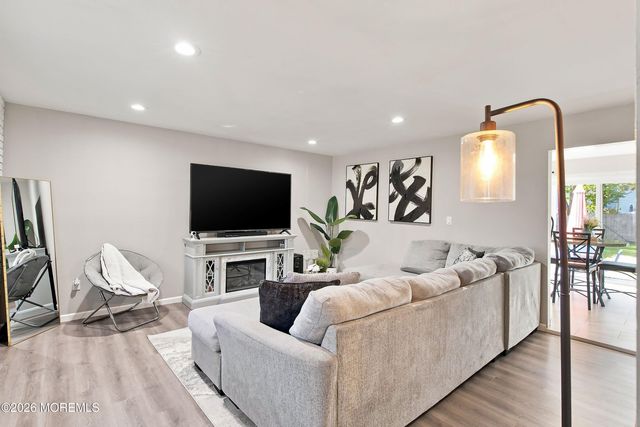 814 Maple Street, Lakehurst, NJ 08733