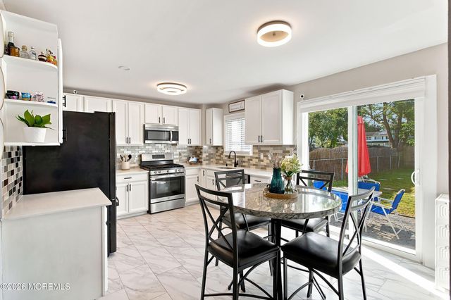 814 Maple Street, Lakehurst, NJ 08733