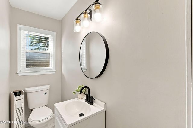 814 Maple Street, Lakehurst, NJ 08733