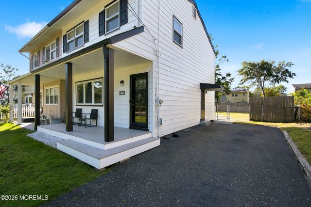 814 Maple Street, Lakehurst, NJ 08733