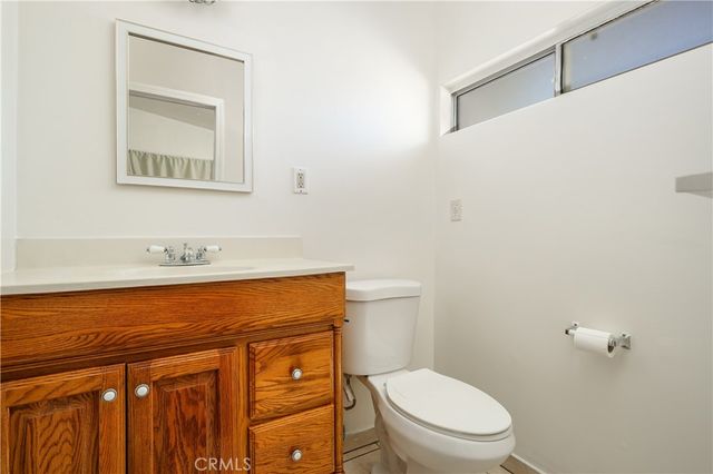 1050 W Avenue J13, Lancaster, CA 93534