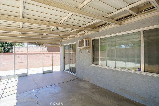 1050 W Avenue J13, Lancaster, CA 93534
