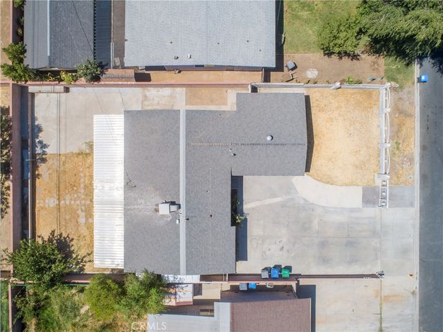 1050 W Avenue J13, Lancaster, CA 93534
