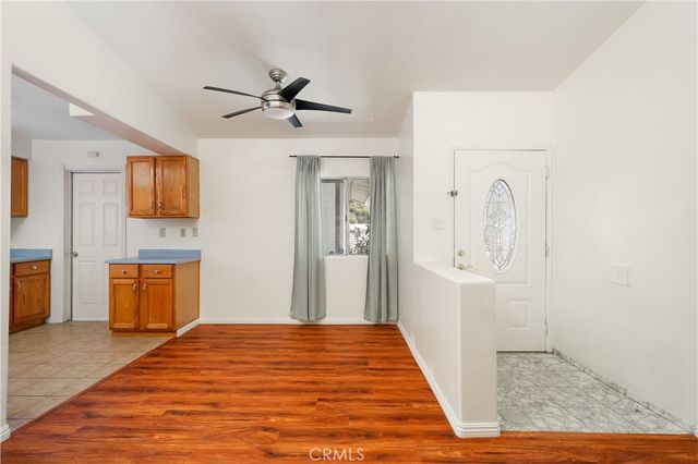1050 W Avenue J13, Lancaster, CA 93534