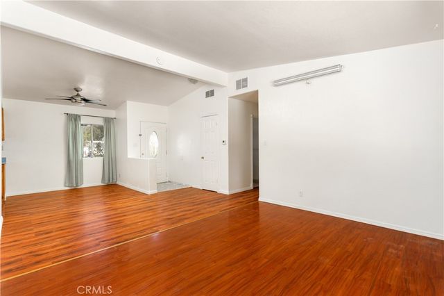 1050 W Avenue J13, Lancaster, CA 93534