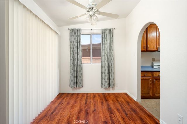 1050 W Avenue J13, Lancaster, CA 93534